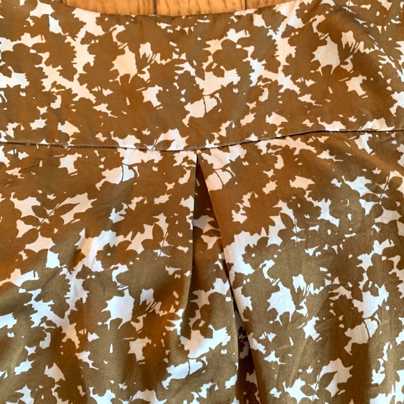 Banana Republic Blouse Top Shirt women's 6 Brown Silk Pleated Collar fall leaf - Picture 7 of 10